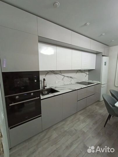 Кухня в потолок