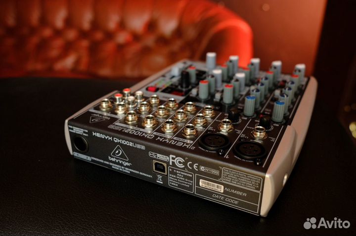 Микшерный Пульт Behringer + Аксессуары