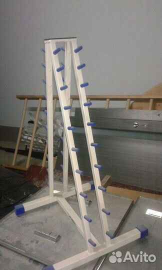 Стойка для гантелей