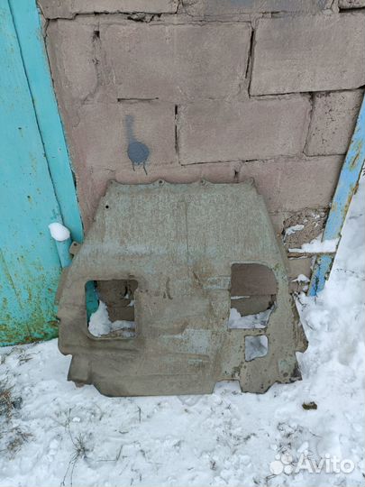 Пыльник двигателя Granta FL