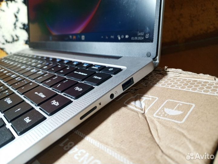 Ноутбук для учебы (8гб DDR4 256гб)