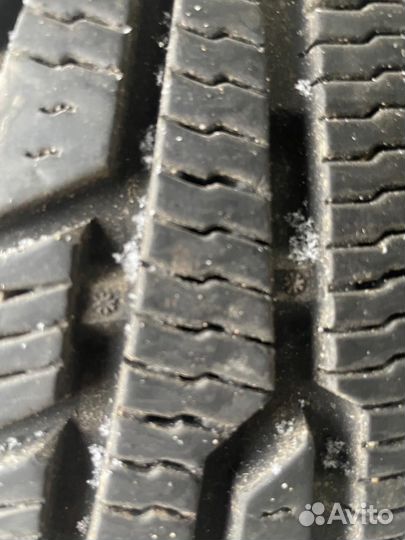 Nokian Tyres Hakkapeliitta R 255/45 R18