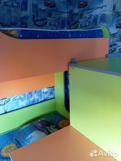 Двухъярусная кровать бу с матрасами