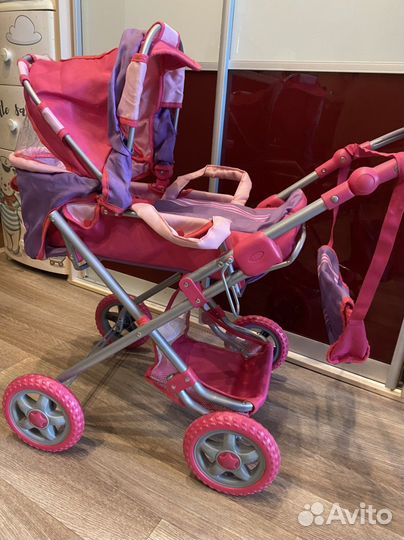 Коляска и пупсик
