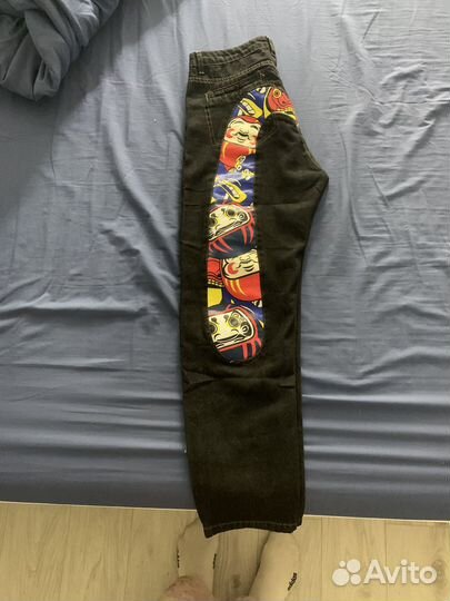 Джинсы evisu