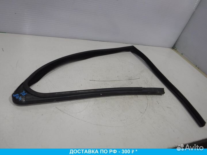 Уплотнитель стекла двери Peugeot 408