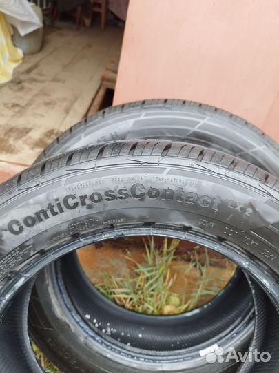 Continental ContiCrossContact LX2 215/60 R17 96H
