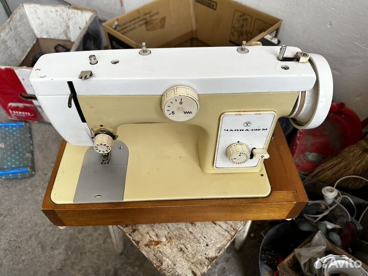 Швейная машинка чайка 132м