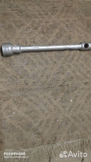 Ключ баллонный 38