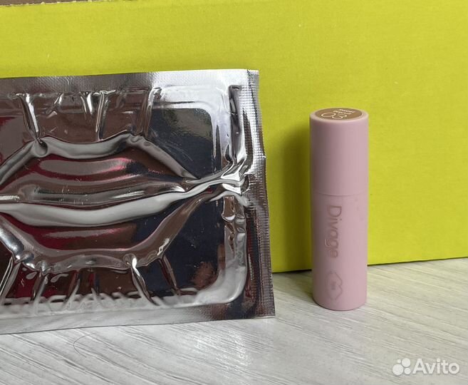 Помада для губ Divage 03