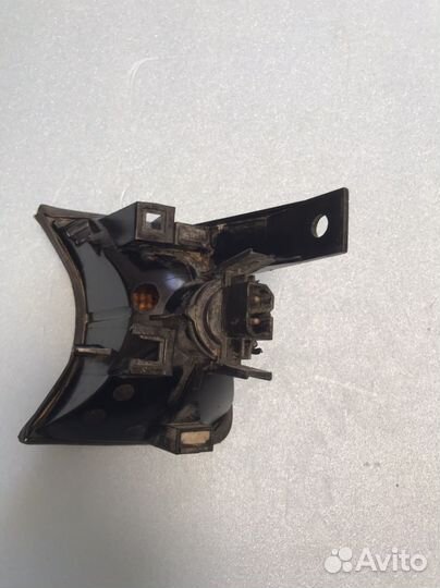 Поворотник бмв е34. Правый, жолтый