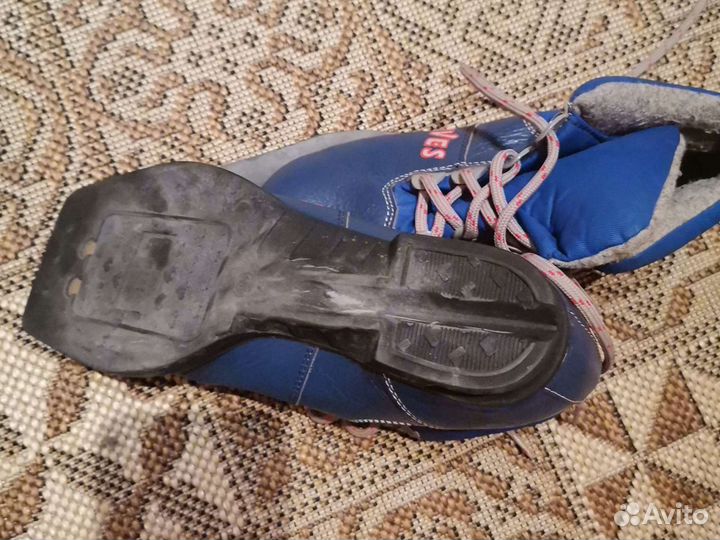 Лыжные ботинки