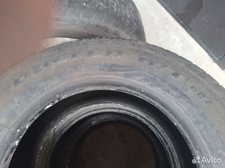 Bridgestone Dueler H/T 687 225/70 R16 102B