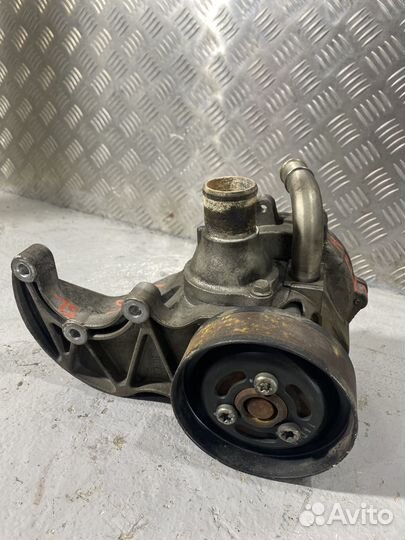 Водяной насос Помпа Opel Antara Captiva 2.2 Z22D1