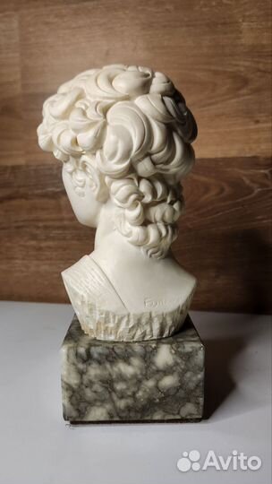 Бюст Давид Микеланджело алебастр / мрамор