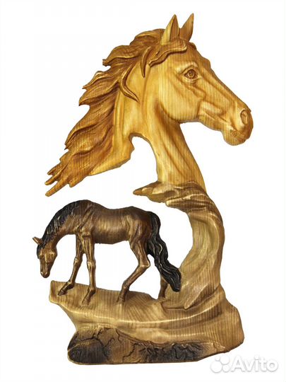 Резное панно из дерева 