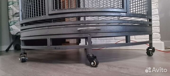 Вольер для попугая угловой