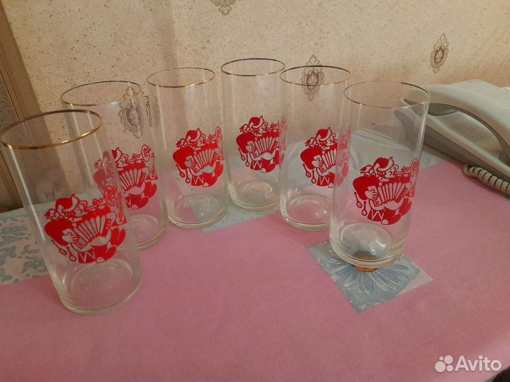 Стеклянные стаканы