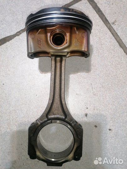 Поршень c шатуном правый Lexus Gs350