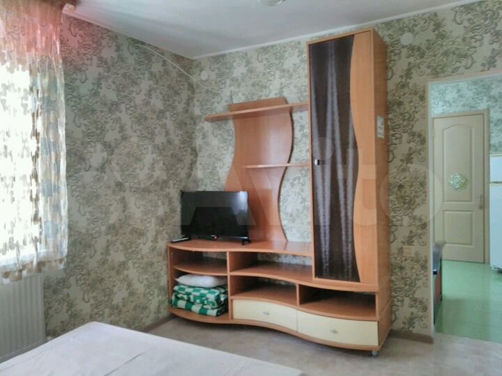 Комната 18 м² в 1-к., 1/2 эт.