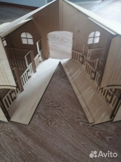 Конюшня игрушка