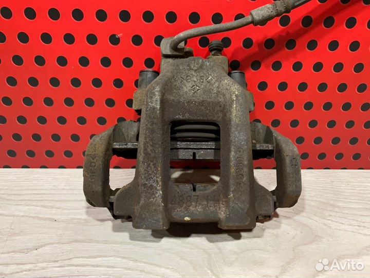 Суппорт задний левый Jeep Grand Cherokee WK2 2016