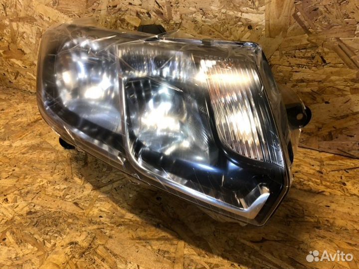 Фара правая Renault Logan 2 новая оригинал