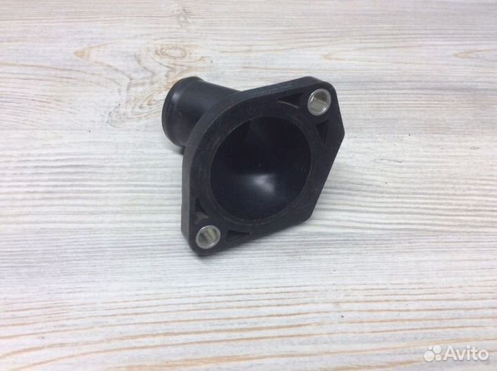 Крышка термостата Nissan Juke F15 2011-2019