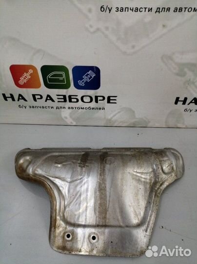 Кожух выпускного коллектора правый Porsche Cayenne