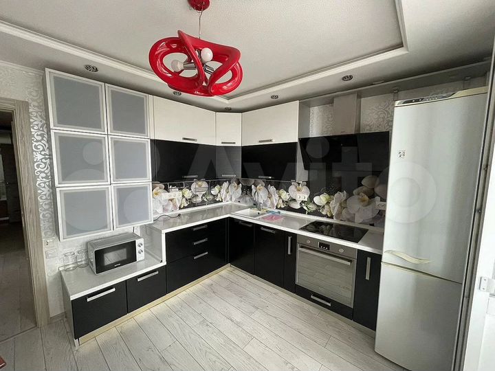 2-к. квартира, 74 м², 14/16 эт.