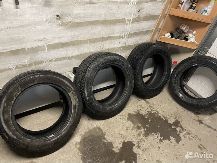 Pirelli Winter Ice Control 225/55 R16