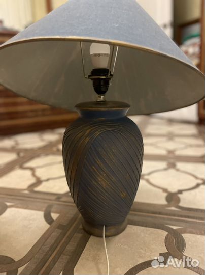 Лампа настольная