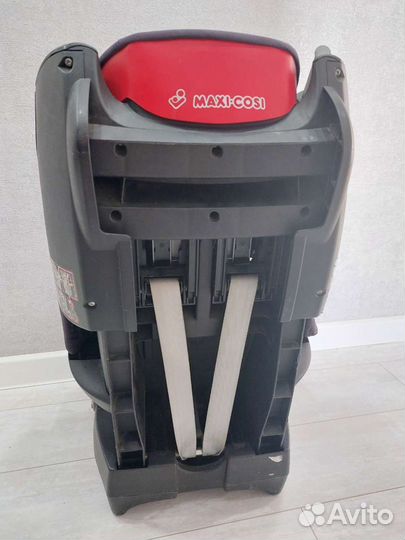 Автомобильное кресло maxi cosi