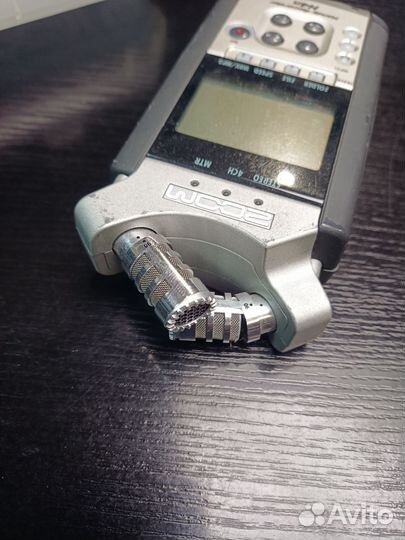 Аудиорекордер zoom H4n