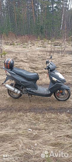 Продам мопед скутер