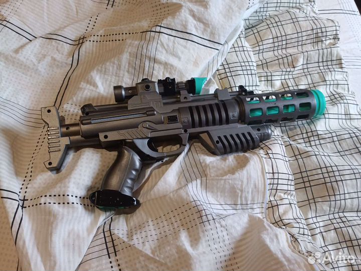 Пистолет джедаев