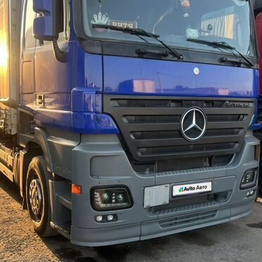 Контейнеровоз Mercedes-Benz Actros, 2007
