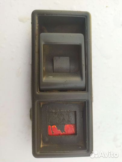 Ручка двери багажника внутр. Mitsubishi Pajero 2