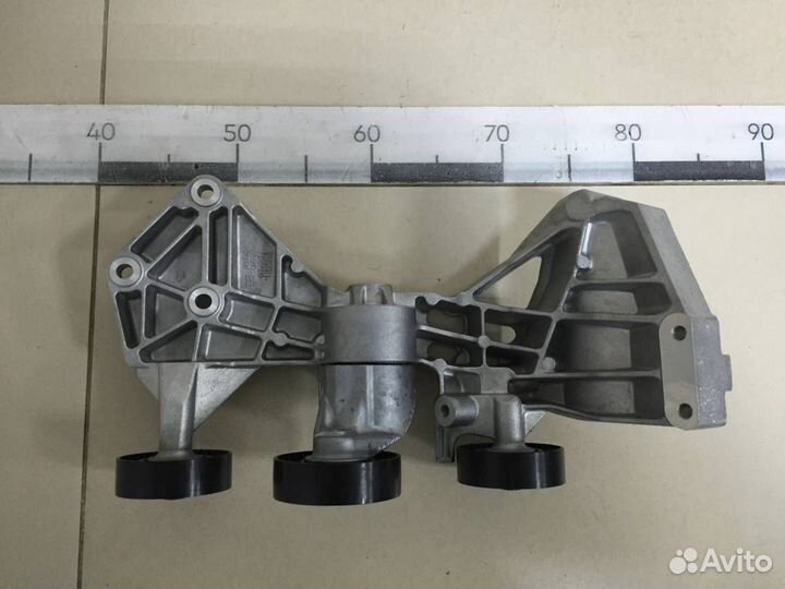 Б/У Натяжитель ремня 32148, A1662000970 mercede