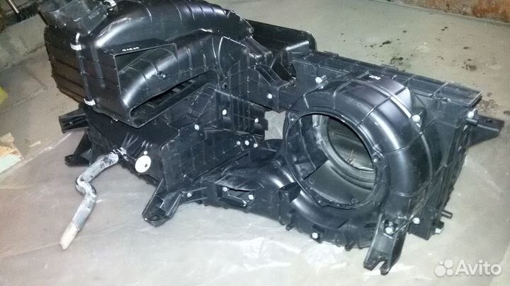 Хендай элантра XD корпус отопителя