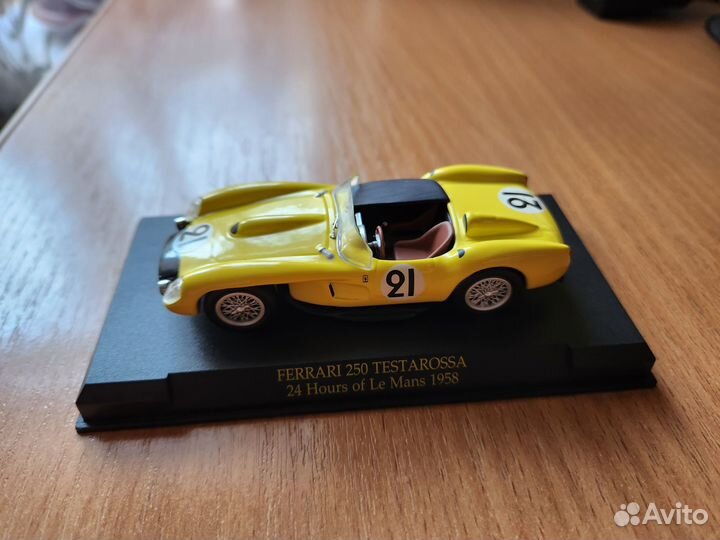 Модель Ferrari 250 Testarossa