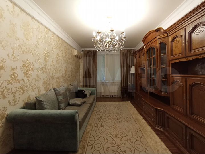 2-к. квартира, 50 м², 1/9 эт.
