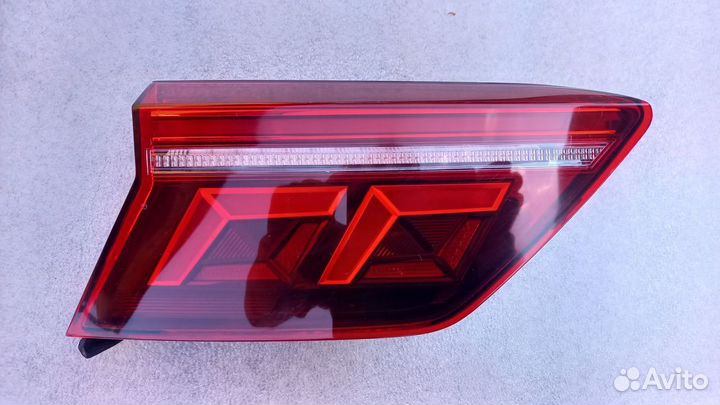 Фонарь задний левый внутр-ий Тигуан 2 IQ Light б/у