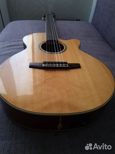 Концертная гитара Ibanez с нейлоновыми струнами
