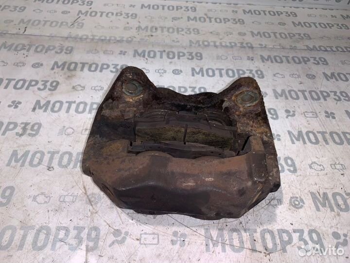 Суппорт передний правый Toyota Land Cruiser Prado