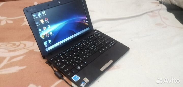 Нетбук Asus eePC 1001px