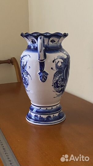 Ваза для цветов настольная Гжель