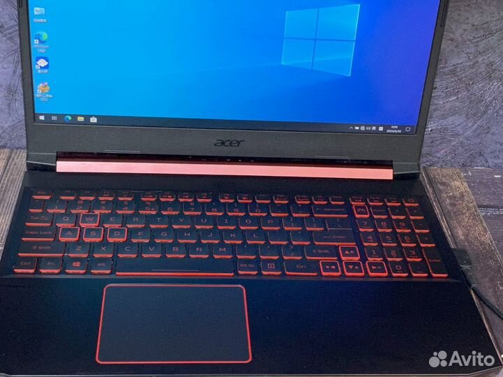 Acer Nitro 5 (i5-9300H, 16, 256, GTX 1650)