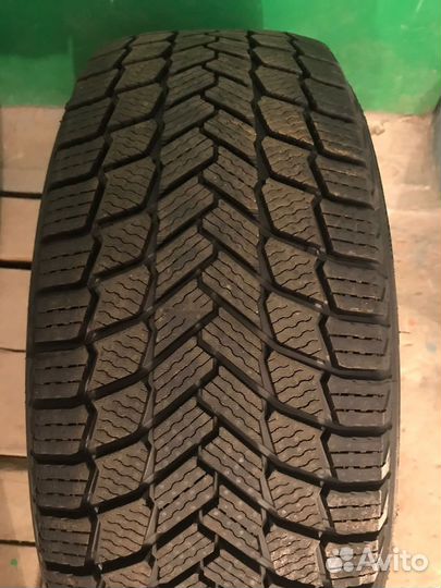 Michelin X-Ice Snow 215/55 R17