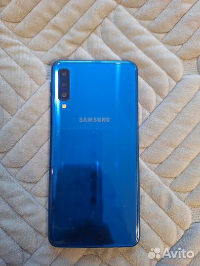 Samsung Galaxy A7 (2018), 4/64 ГБ